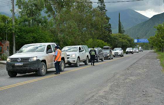 Comenzaron a llegar los automovilistas varados en la Quebrada del Toro